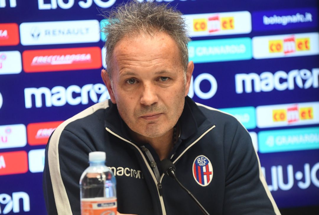 交到申京手 交到申京手