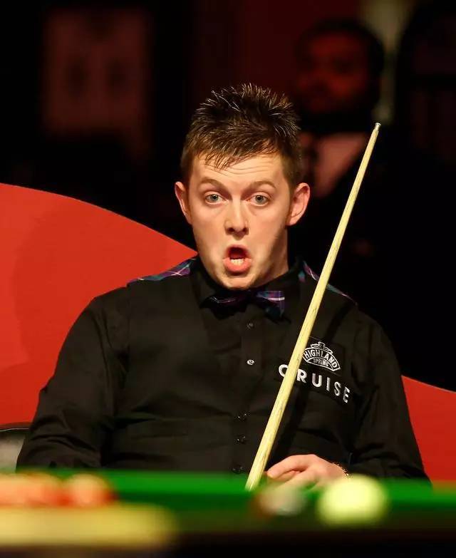 崭露头角 崭露头角