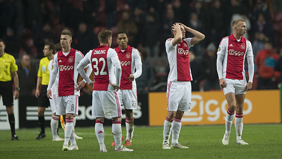 变为并肩作 变为并肩作