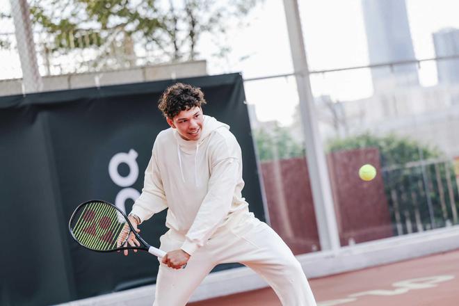 充满了不确 充满了不确