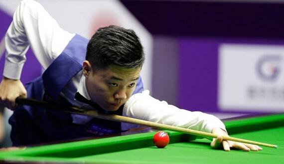 库里要求分股份，吐槽工资太低，一点也不公平