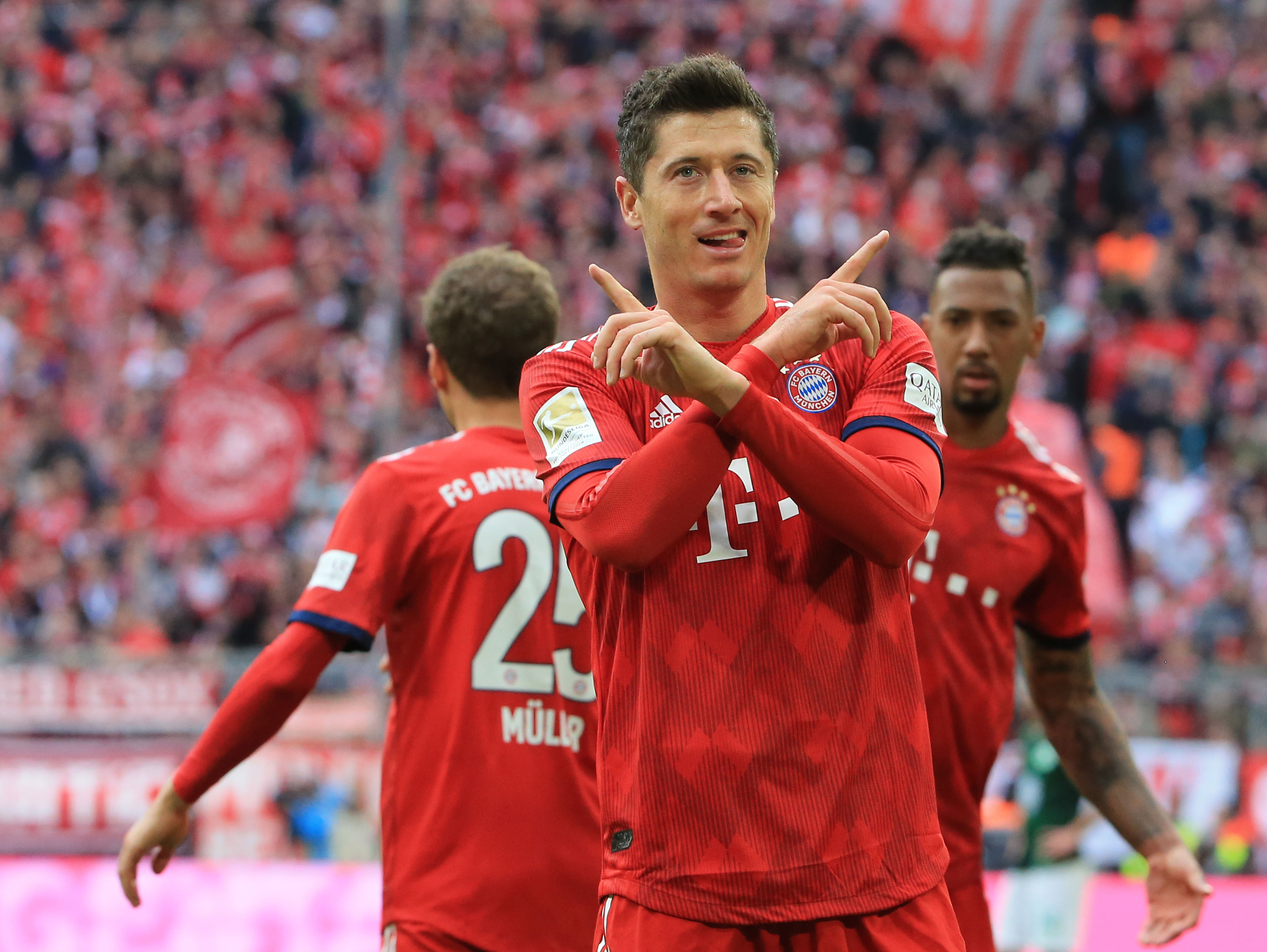 更显示了他 更显示了他