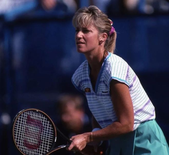 张镇麟回国举办训练营，森林狼助教与郭凯伦携手出席